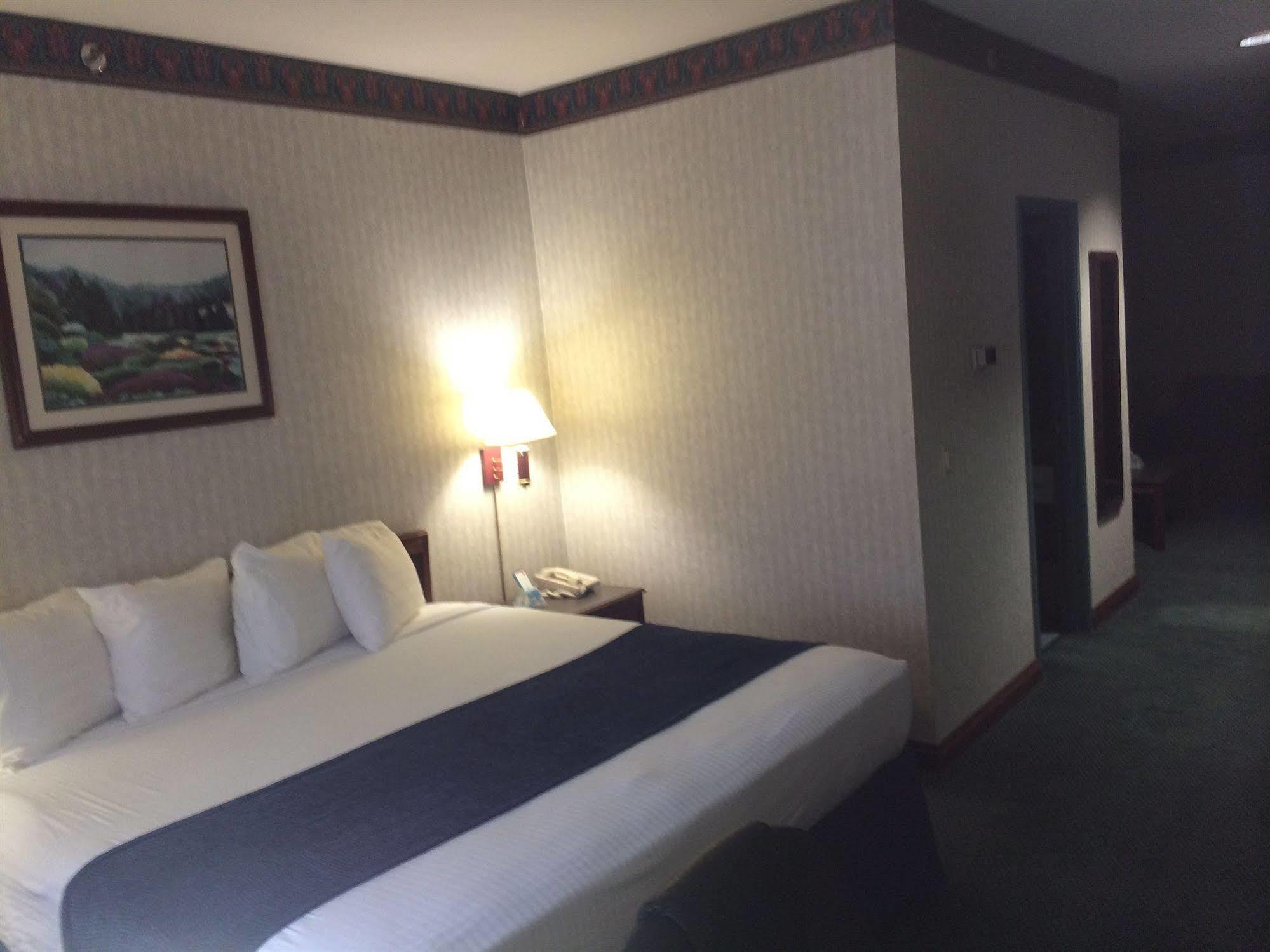 Best Western Elkhart Inn & Suites Zewnętrze zdjęcie